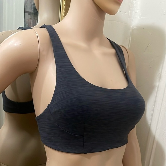 Lululemon Women's Black top - Picture 7 of 7
